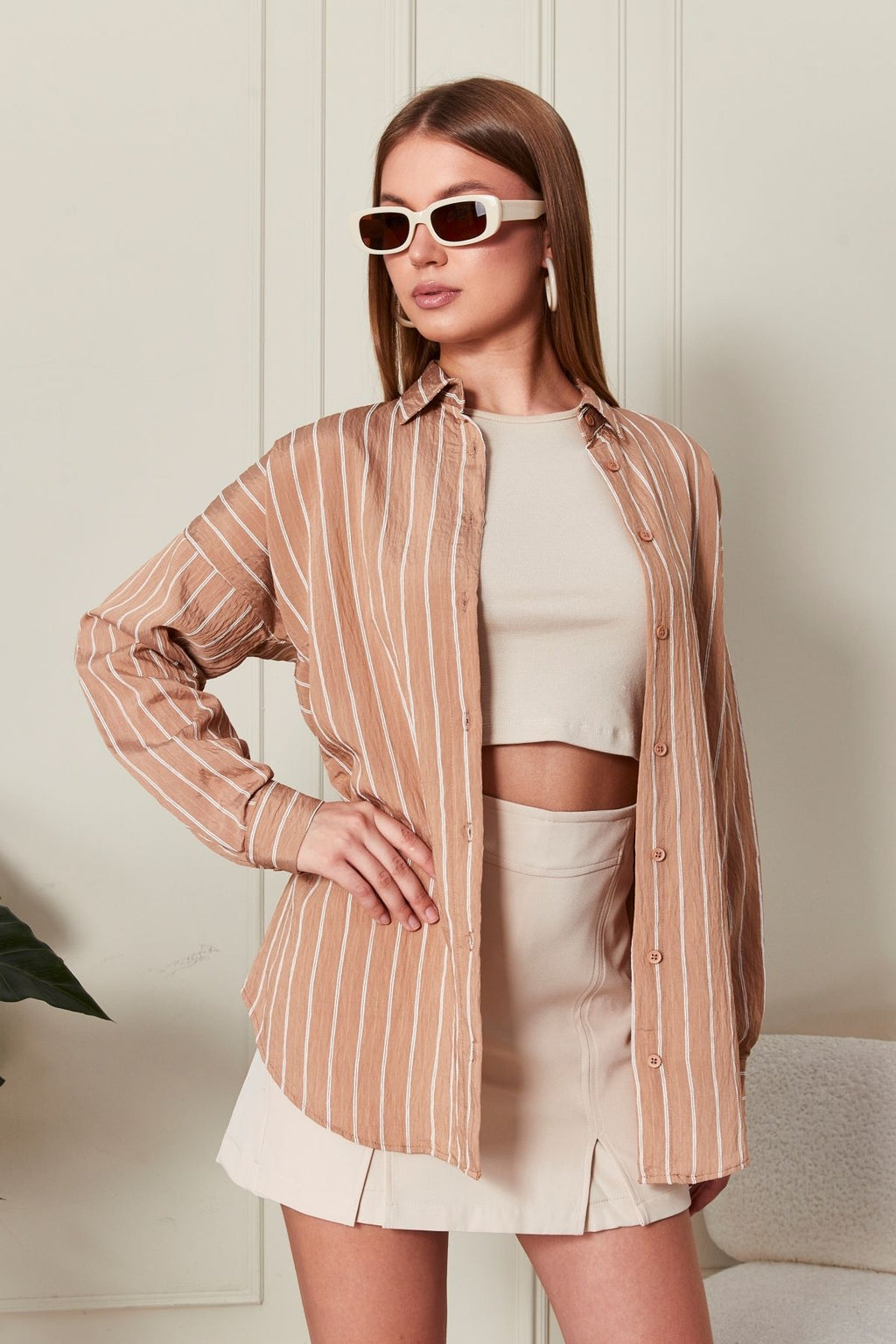 Bej Çizgili Over Fit Her Mevsime Uygun Kadın Gömlek
