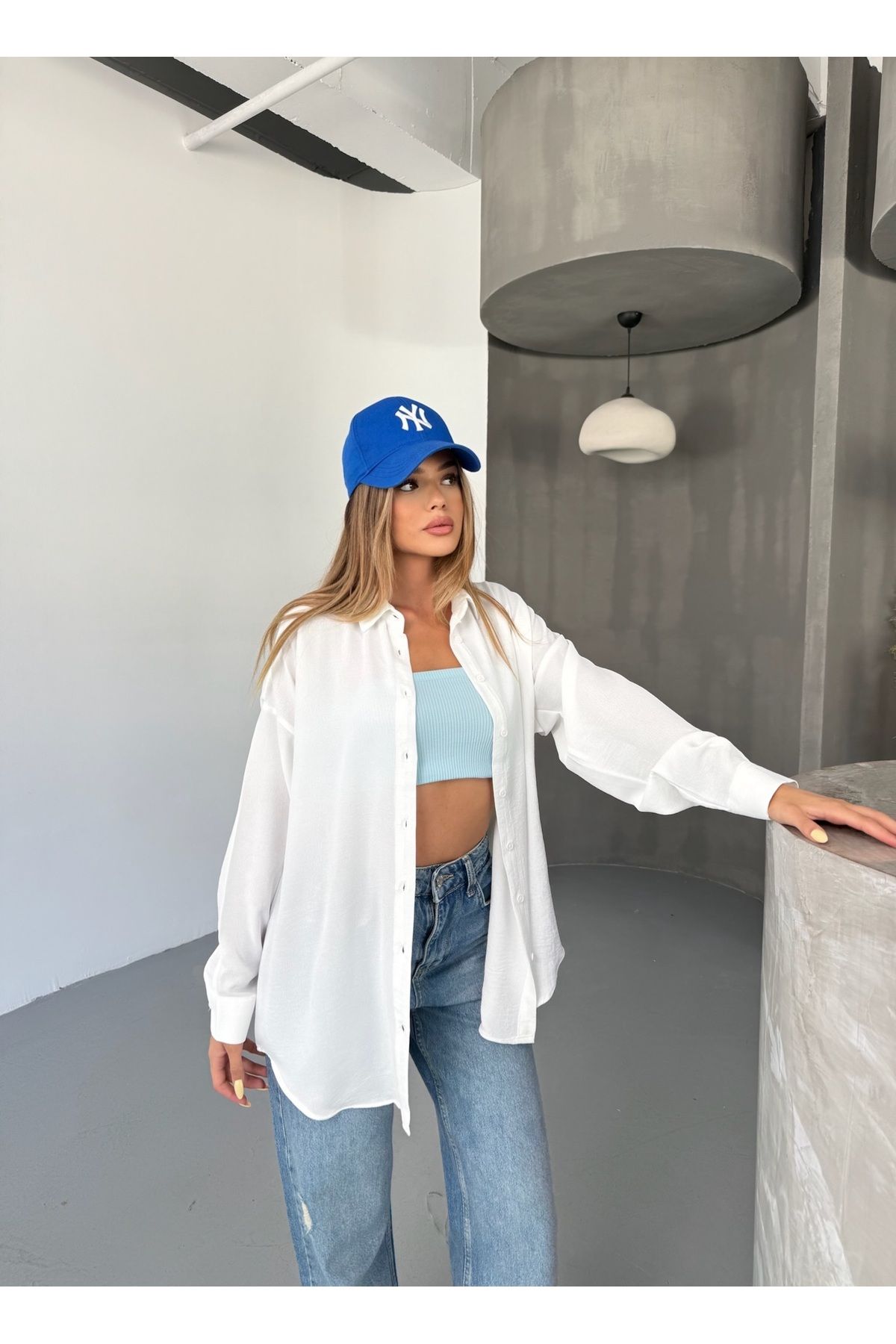 Kadın Beyaz Oversize Keten Ayrobin Gömlek