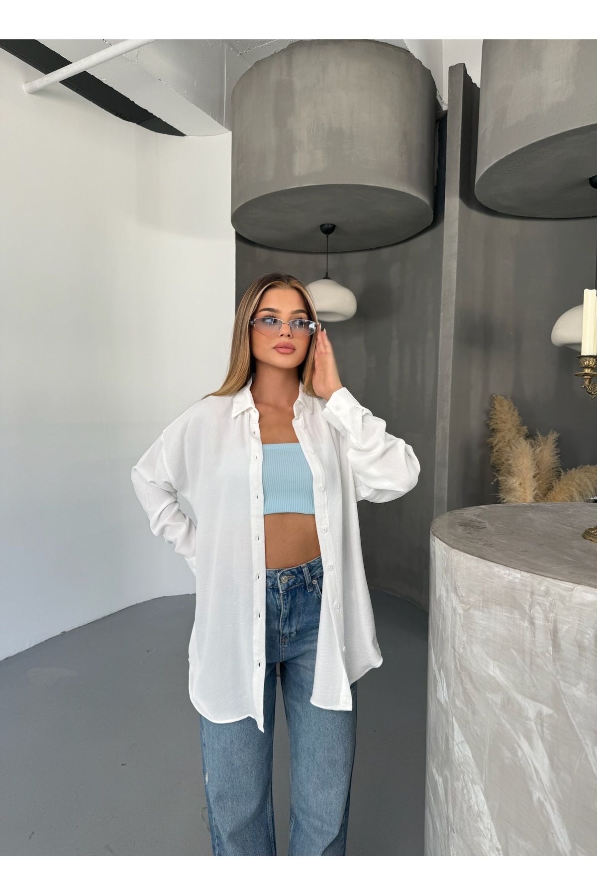 Kadın Beyaz Oversize Keten Ayrobin Gömlek