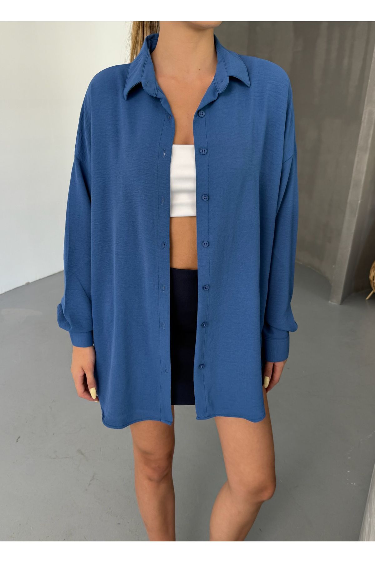 Kadın İndigo Oversize Keten Ayrobin Gömlek