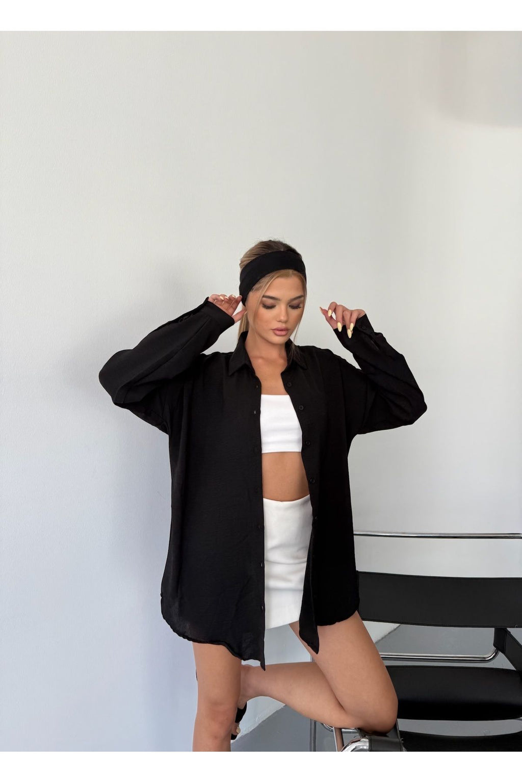 Kadın Siyah Oversize Keten Ayrobin Gömlek