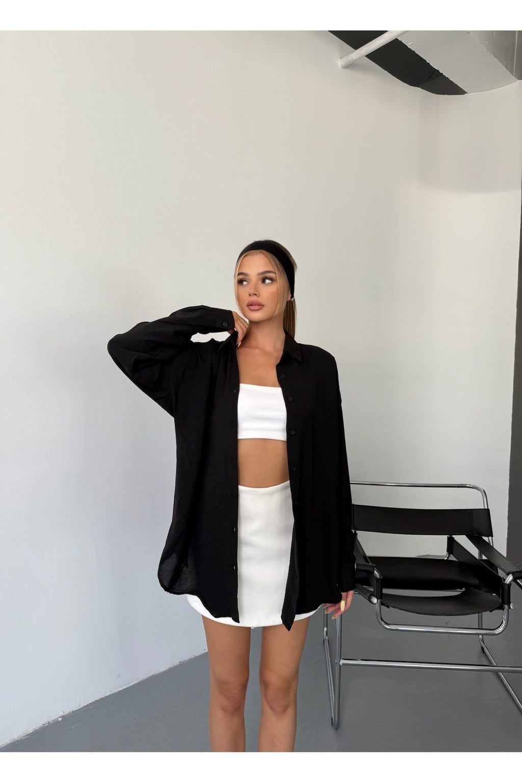 Kadın Siyah Oversize Keten Ayrobin Gömlek