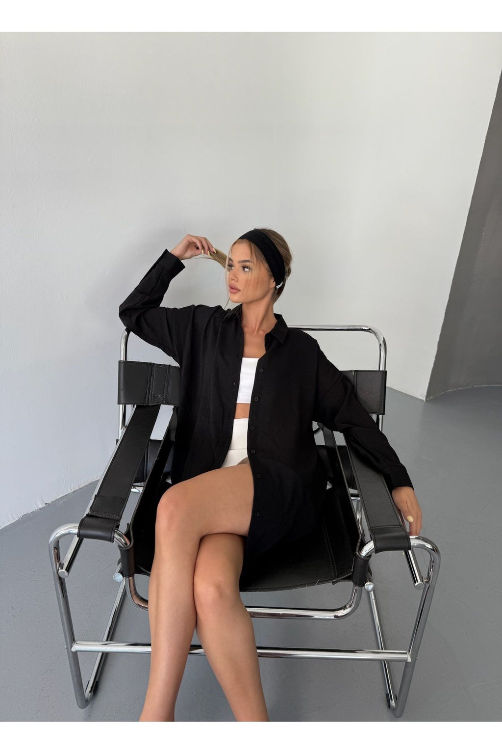 Kadın Siyah Oversize Keten Ayrobin Gömlek