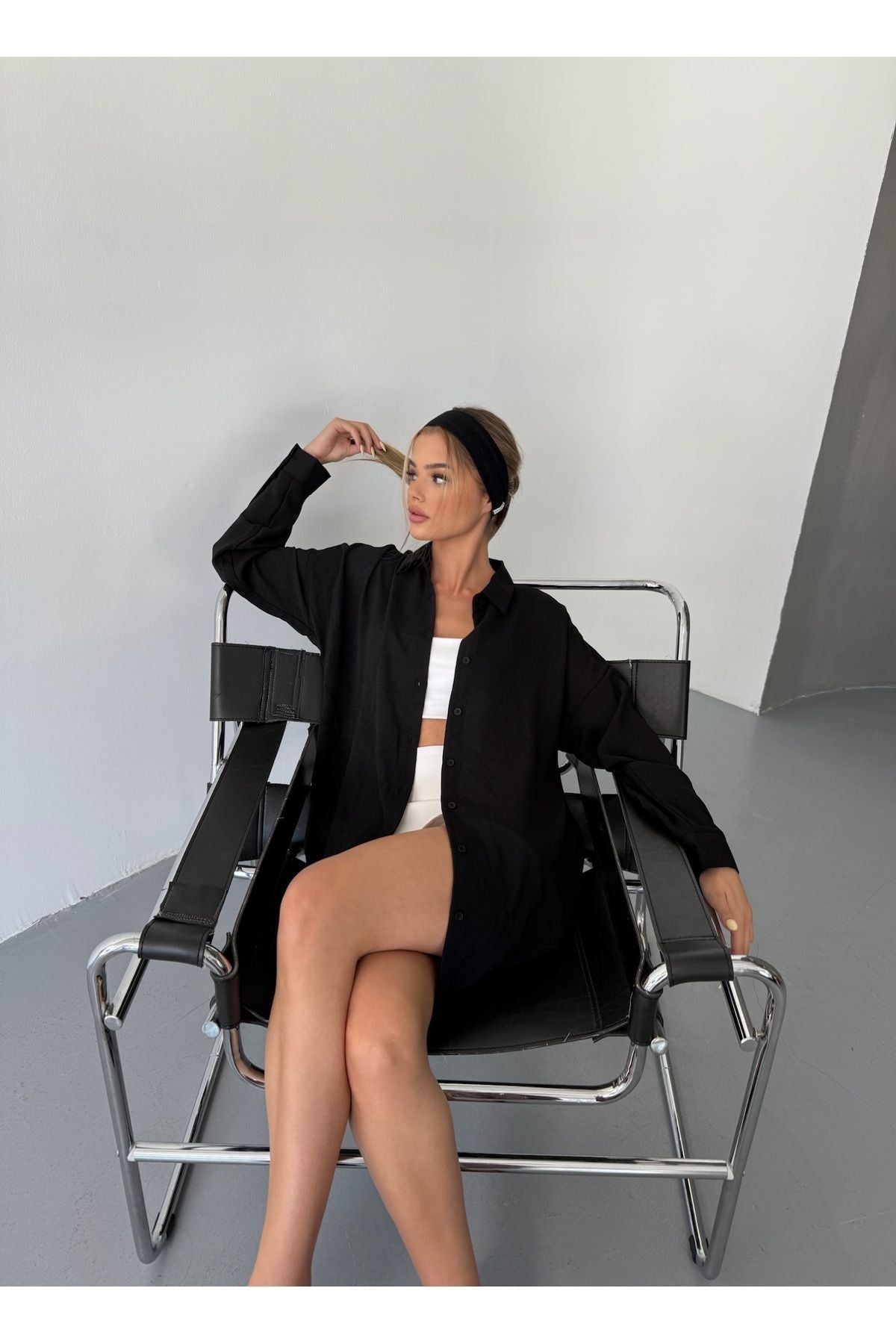 Kadın Siyah Oversize Keten Ayrobin Gömlek