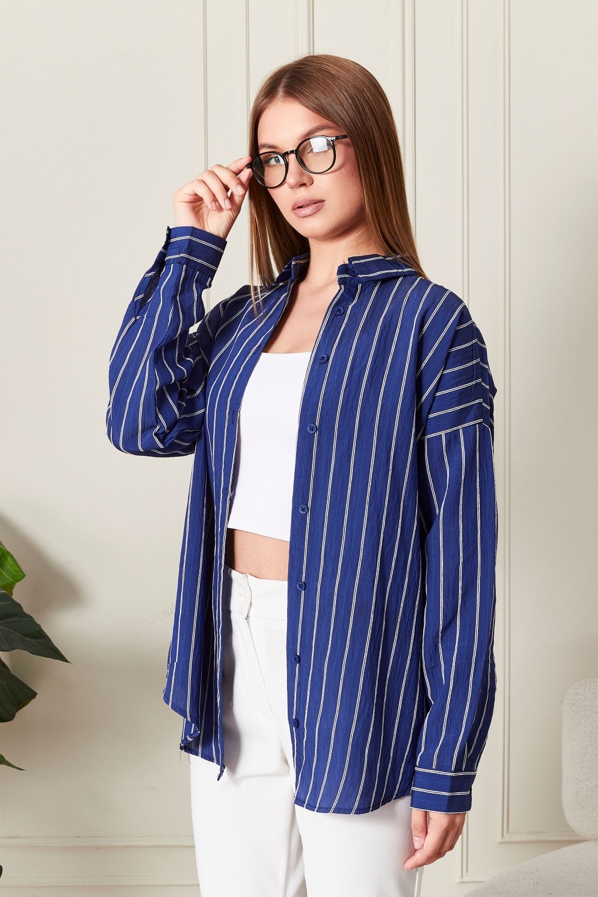 Lacivert Çizgili Over Fit Her Mevsime Uygun Kadın Gömlek