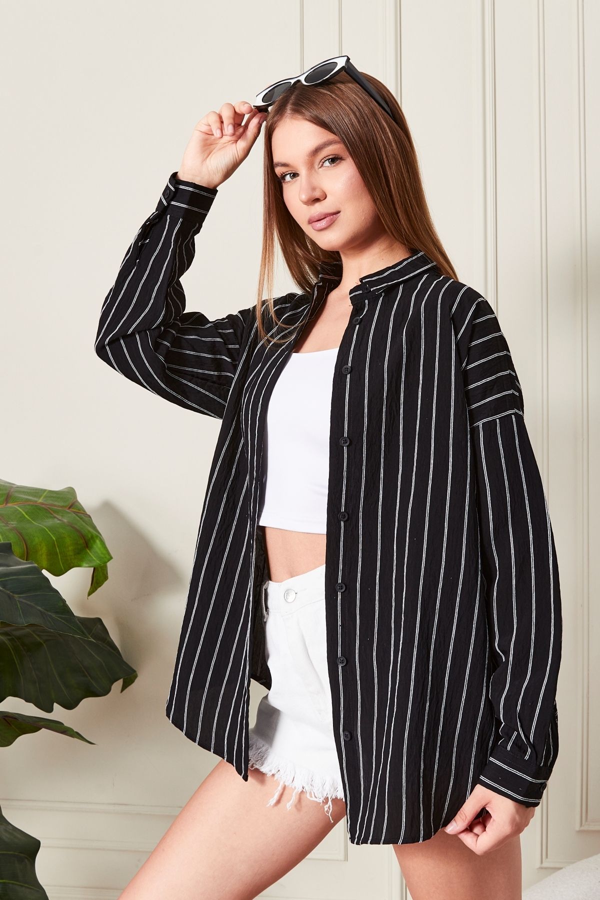 Siyah Çizgili Over Fit Her Mevsime Uygun Kadın Gömlek